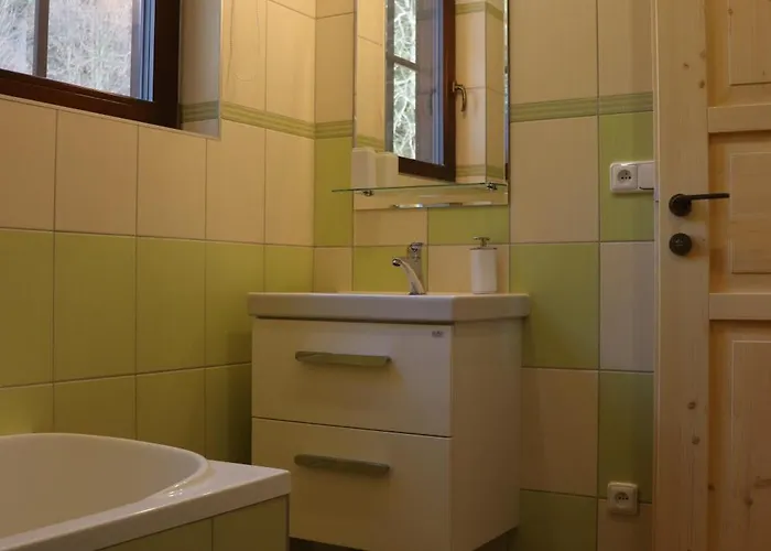 Drevenice V Brodske * Nový Hrozenkov